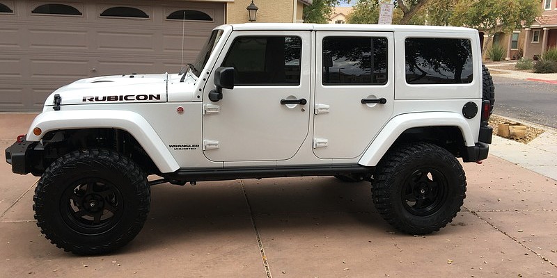 jeep Wrangler Unlimited Rubicon Hard Rock 4dr SUV 4WD (3.6L 6cyl 5A) 2015 Off-Road Photo